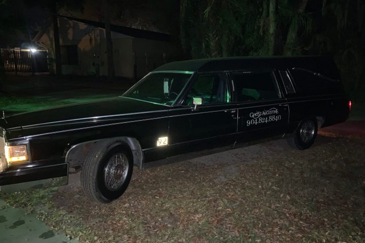 a car parked in a parking lot